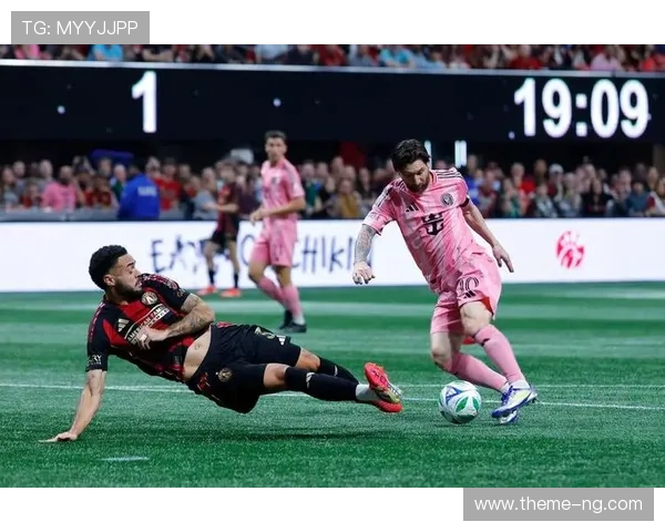 梅西双响助迈阿密逆转晋级美职联季后赛焦点战再掀全场狂欢热潮