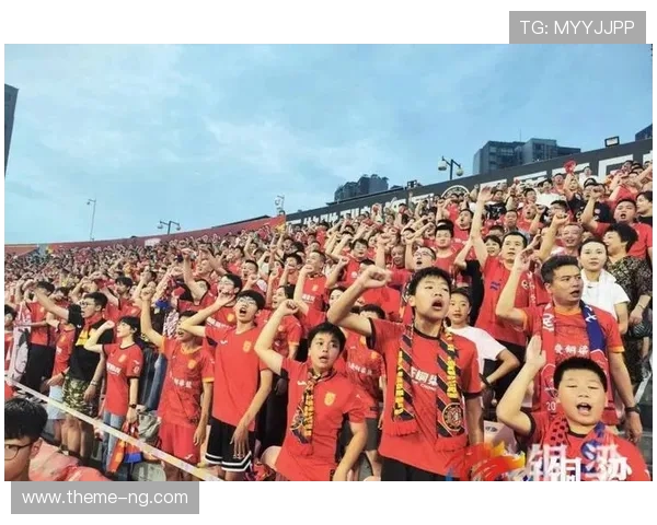 中国篮球联赛激烈角逐展开新赛季球员表现引发球迷热议