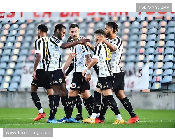 昂热俱乐部赛季动荡主帅更迭引援策略调整球迷期待重返法甲强队列 昂热俱乐部赛季动荡主帅更迭引援策略调整球迷期待重返法甲强队列