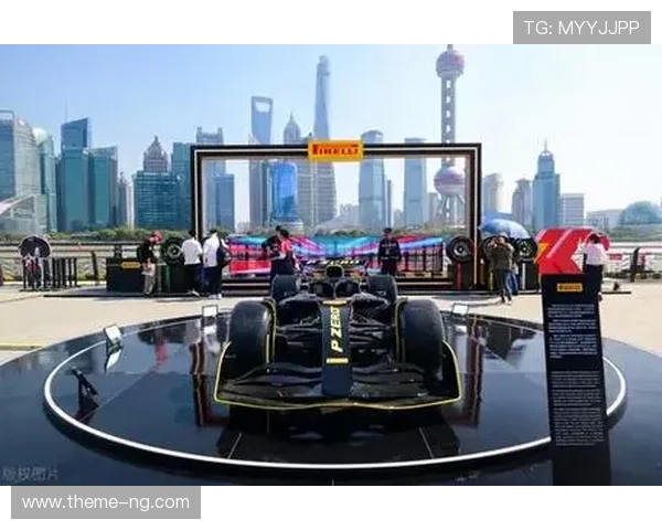 F1赛车新赛季揭幕战精彩纷呈 车队竞争愈加激烈 迈向历史新篇章